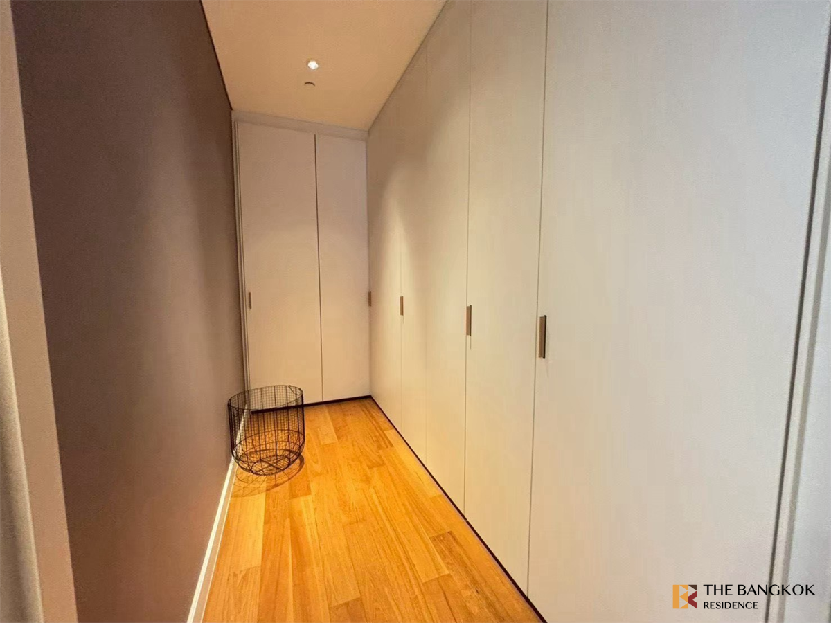 picture Sindhorn Residence - 8/10