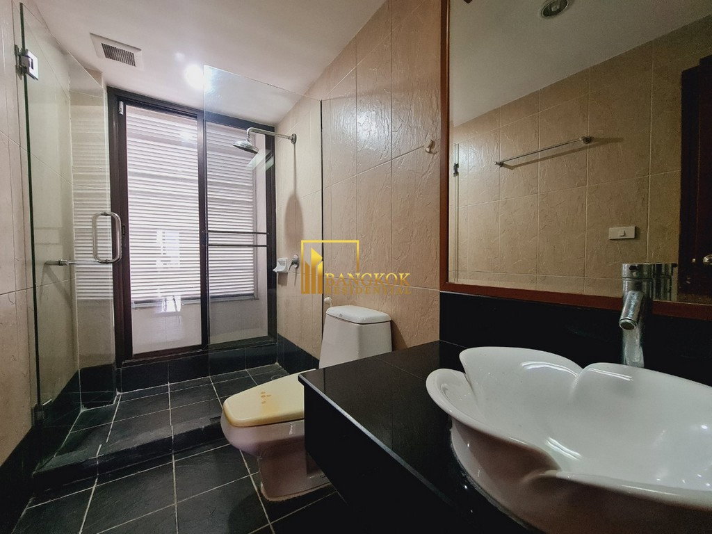 รูป Generously Sized 5 Bed Penthouse Apartment in Phrom Phong - BR0180AP - รูปที่ 18/37
