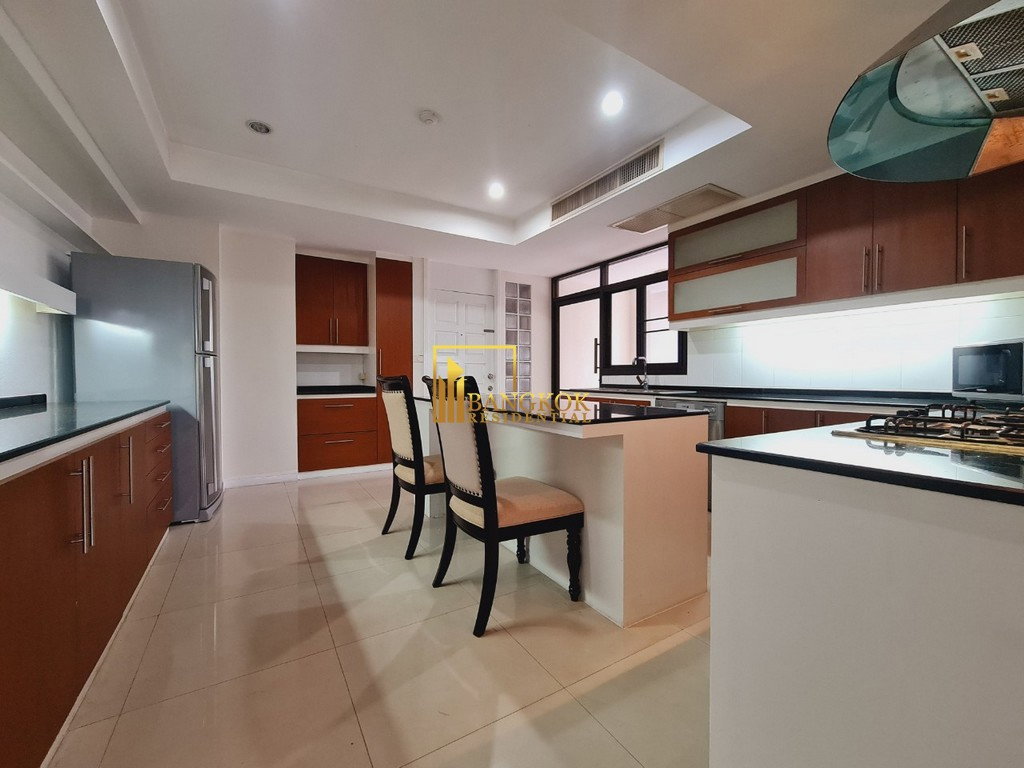 รูป Generously Sized 5 Bed Penthouse Apartment in Phrom Phong - BR0180AP - รูปที่ 8/37