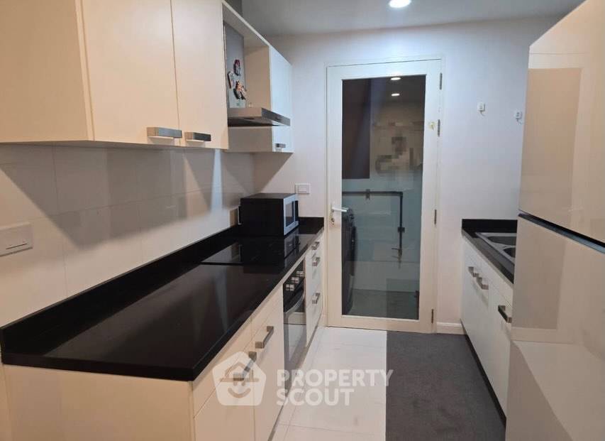 picture 2-BR Baan Siri 31 Condominium Near MRT Sukhumvit (ID 3159150) - 5/9