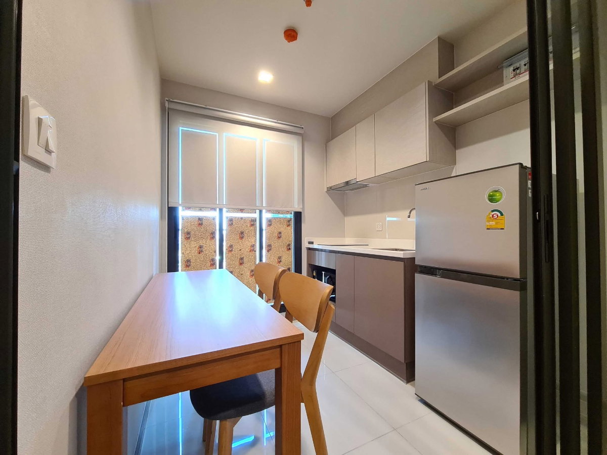 รูป ให้เช่าคอนโด Life Sathorn Sierra ชั้น 9 เลขมงคล วิวเปิด เห็นสวนและสระว่ายน้ำเต็มๆ - รูปที่ 8/11