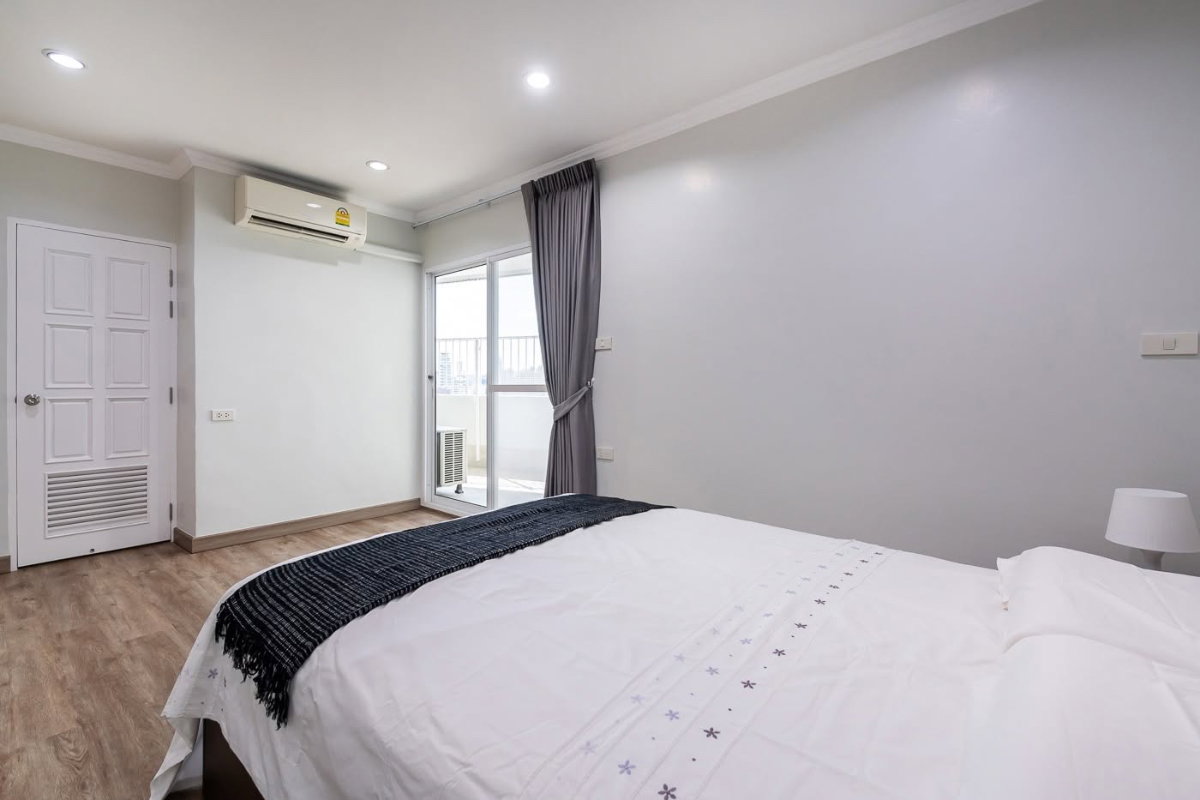 รูป [VR0640] 🔥 70,000/เดือน | Fifty Fifty Tower สุขุมวิท 55 ห้องใหญ่พิเศษ 223 ตร.ม. ชั้นสูง 23 แบบ 3 นอน เดินเพียง 5 นาที ถึง BTS ทองหล่อ! 🔥 - รูปที่ 21/25