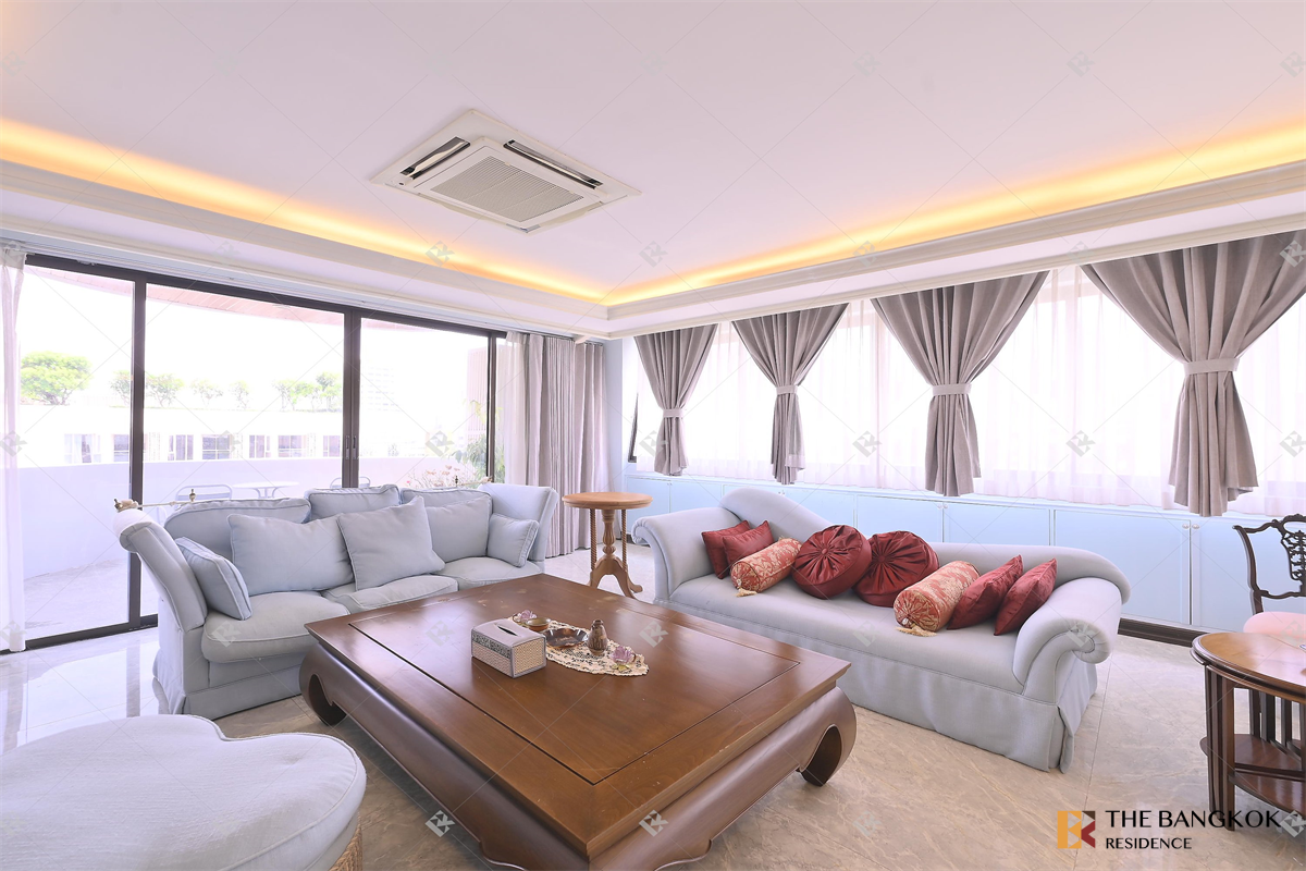 picture Pleonchit Terrace near BTS Phloen Chit Luxury Condo Ready to Move-in at the Best Location - 7/10