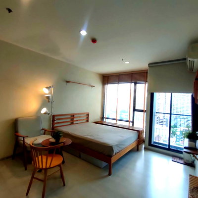 คอนโดให้เช่า : ❤️💙(For Rent) RHYTHM Asoke1💛 ใกล้ มศว.🚝 MRT Rama 9