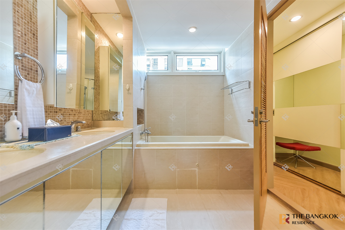 รูป ราคาดี ทำเลเด็ด เดอะโรยัล ศาลาแดง ใกล้ BTS สถานีศาลาแดง - รูปที่ 9/10
