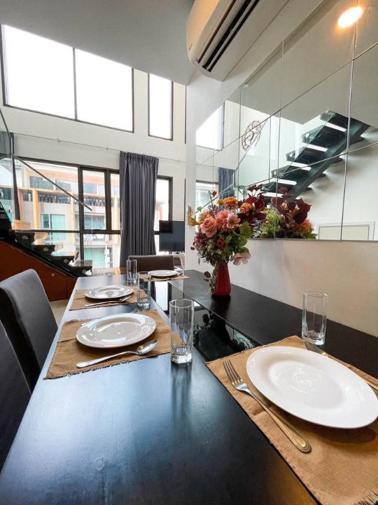 picture RS7287 For Rent: The Tree Sukhumvit 64 Rare 2-Bedroom Duplex Unit with Double Volume Ceilings, near BTS Punnawithi - 6/13