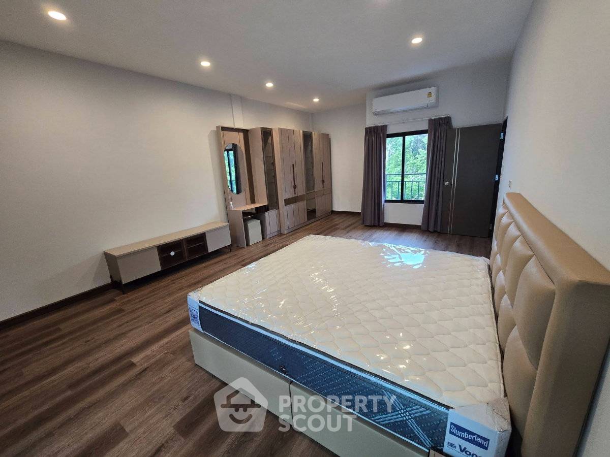 picture Spacious 3-BR 210 Sqm Townhouse At Cordiz At Udomsuk (ID 3156328) - 2/10