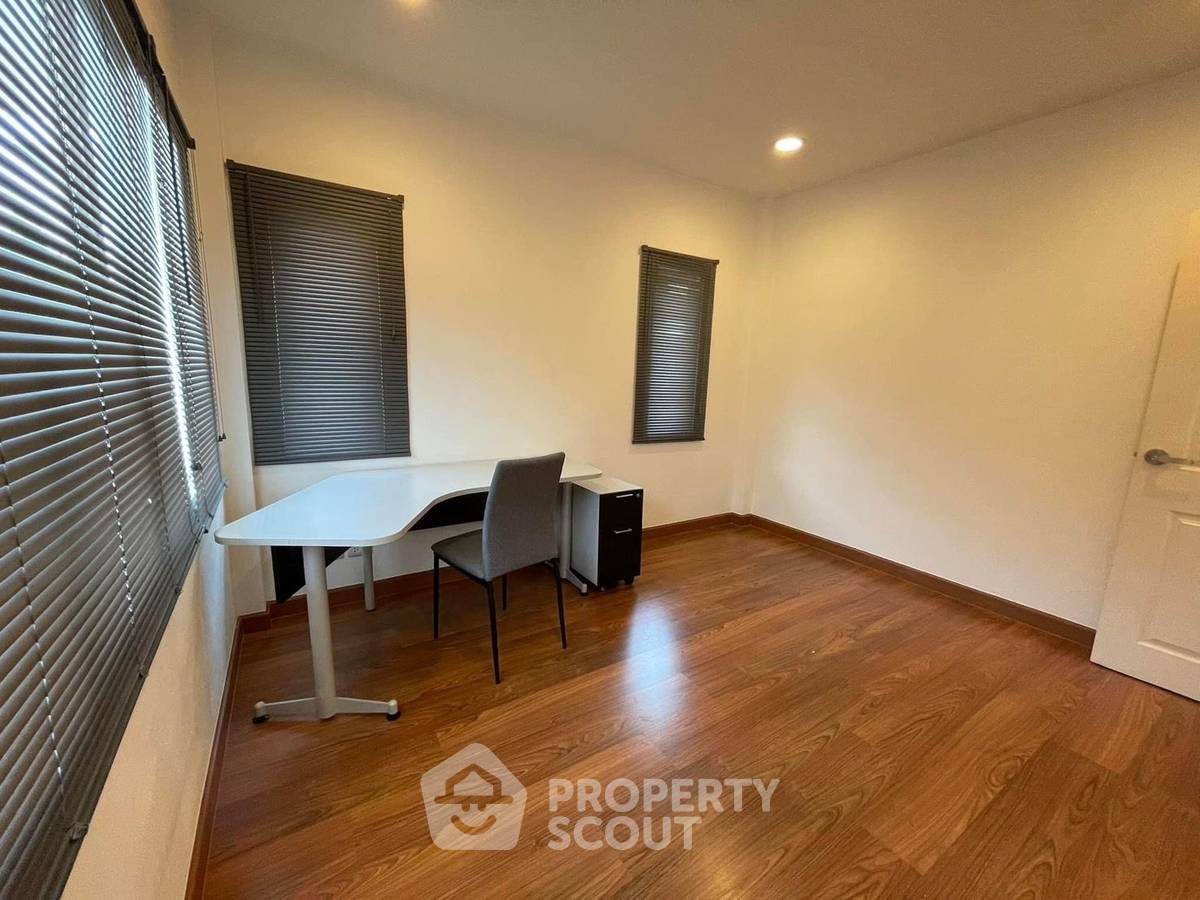 รูป บ้าน 3 ห้องนอน พื้นที่ 240 ตร.ม. ที่ Centro Onnut-Suvarnabhumi (ID 1512162) - รูปที่ 17/18