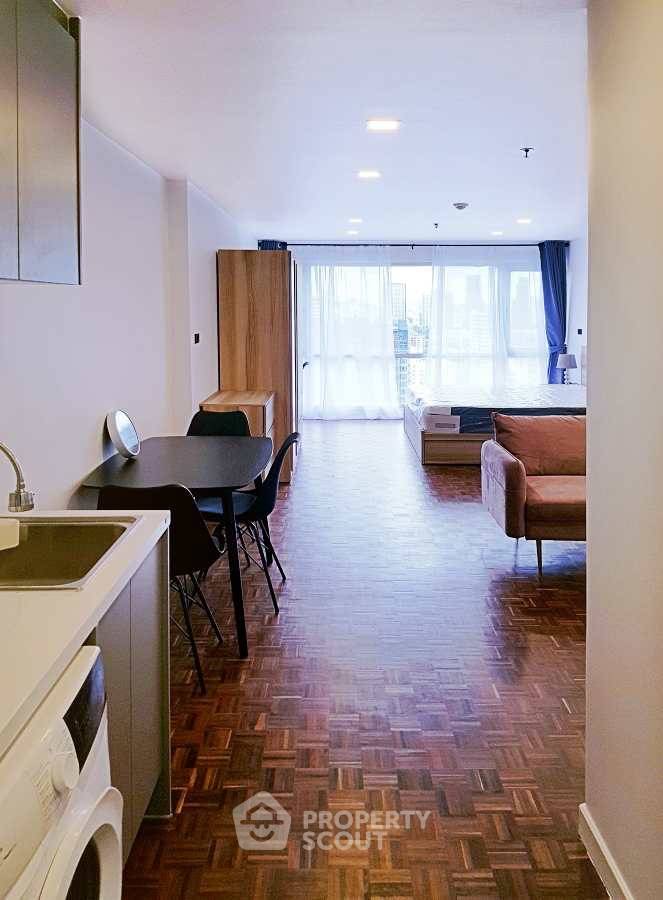picture High-Floor 1-BR At Sukhumvit Suite Near BTS Nana (ID 3161117) - 2/10