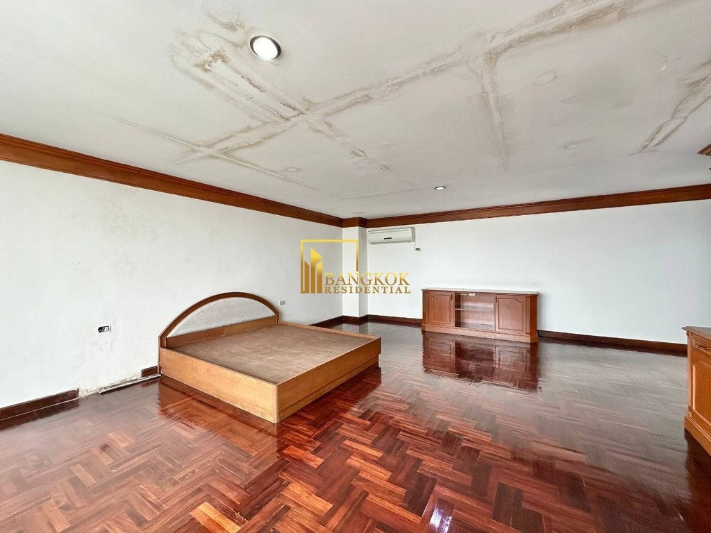 รูป Enormous 5 Bedroom Penthouse With Private Terrace in Ekkamai - BR21093AP - รูปที่ 15/54