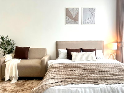 คอนโดให้เช่า : 🛋️💗 ห้องสไตล์มินิมอล เฟอร์นิเจอร์และเครื่องใช้ไฟฟ้าครบ 💗🛋️The Rich Rama 9 - Srinakarin ID LINE: @471ovhib 📲