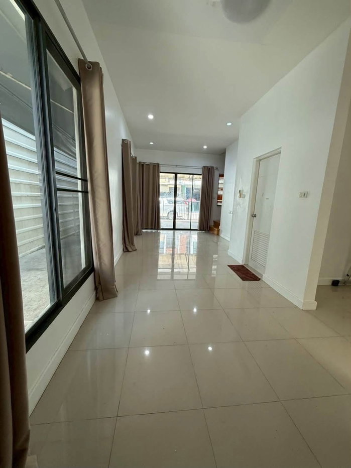 รูป 🏢 ให้เช่าHome Office 3 ชั้น (หลังมุม) หมู่บ้าน Signature วัชรพล 3 ห้อง 2 ห้องน้ำ ทำเลดี ใกล้ตลาดถนอมมิตร เดินทางสะดวก - รูปที่ 2/12