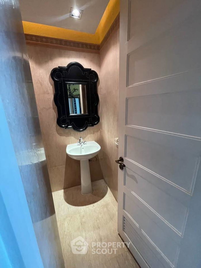 picture Pet-Friendly 3-BR Aguston Sukhumvit 22, MRT Queen Sirikit (ID 3160010) - 23/25