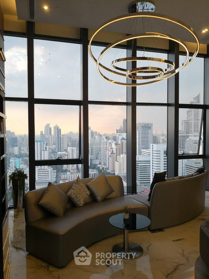 picture 37th-Floor 1-BR At Ideo Mobi Asoke Near MRT Phetchaburi (ID 329034) - 1/9
