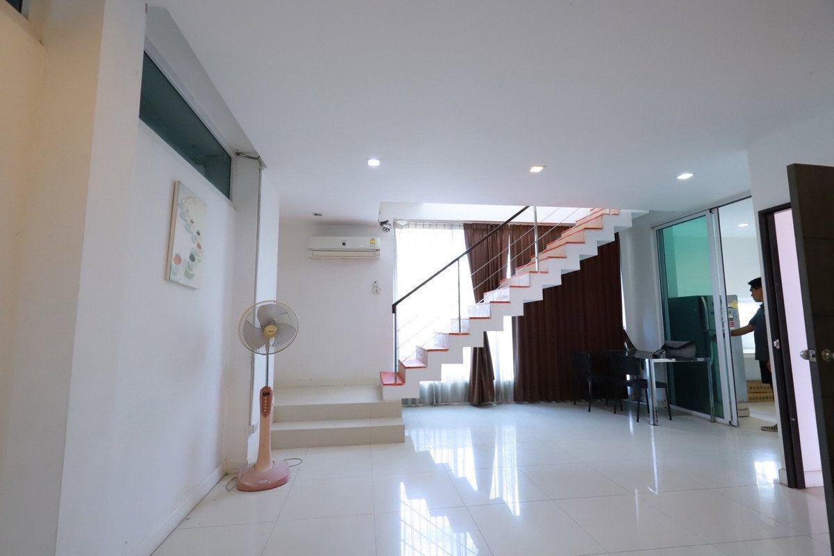 รูป 🏡 ขาย Home Office พร้อมโกดัง ทำเลทองดอนเมือง พร้อมใช้งาน ตอบโจทย์ทุกธุรกิจและการลงทุน ✨ - รูปที่ 26/26