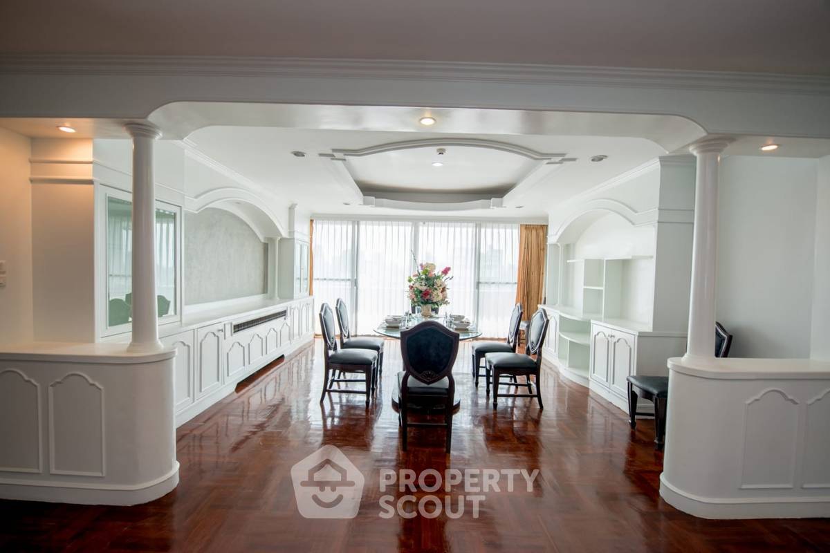 รูป คอนโดเลี้ยงสัตว์ได้ 3 ห้องนอน ขนาด 350 ตร.ม. Oriental Towers Condominium ใกล้ BTS เอกมัย (ID 3157143) - รูปที่ 2/29