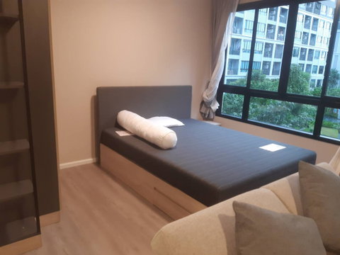 🛋️ dcondo Hideaway Rangsit Campus, 8,000 THB/month, 3rd floor, Building B. Contact via Line @802dkhwu for a quick response and to schedule a viewing.