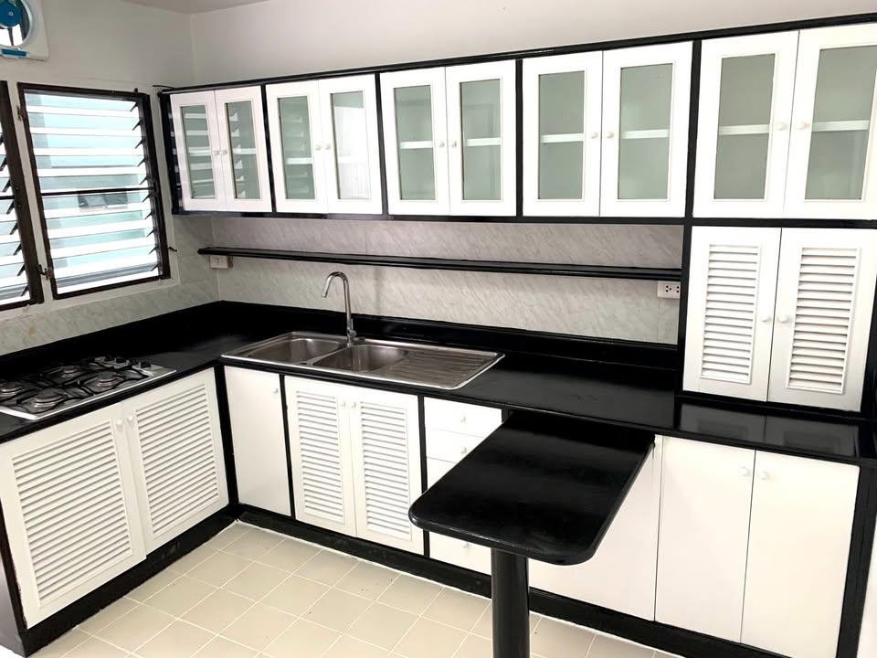 picture For rent 3 bedroom near Emquartier great price - 11/12