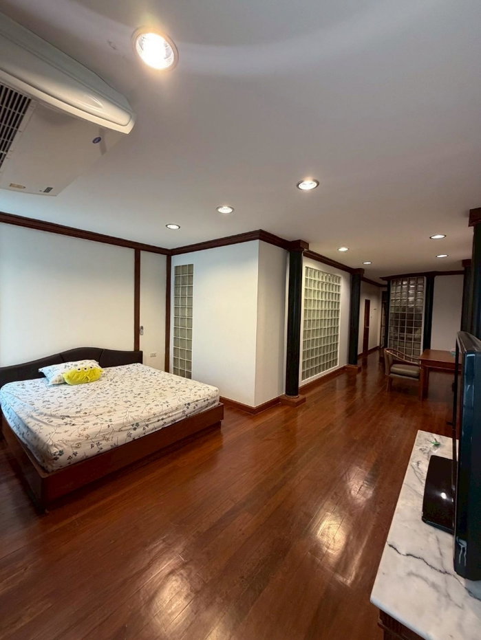 รูป ให้เช่า ทาวน์โฮม 3 ชั้น 27 ตร.ว. บรมราชชนนี 4 ใกล้ Central Pinklao เพียง 900 ม. รพ.ศิริราช ม.ธรรมศาสตร์ แอร์ 5 เครื่อง เฟอร์นิเจอร์ครบ พร้อมอยู่ - รูปที่ 13/22