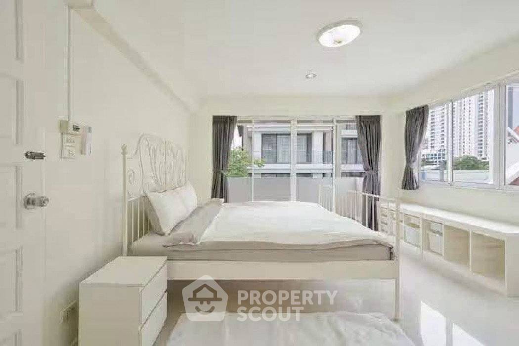 picture 400 Sqm 5-BR House In Phrom Phong Near MRT Sukhumvit (ID 3152558) - 11/11