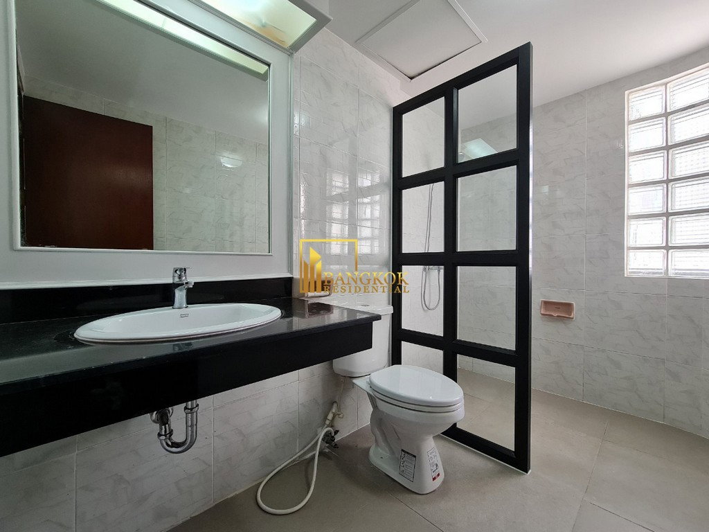 รูป Windsor Tower | 3 Bedroom Condo For Rent in Asoke - BR11009CD - รูปที่ 16/33