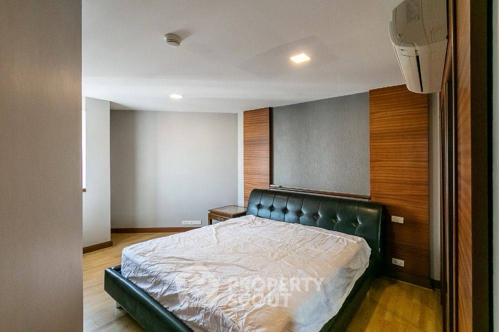 picture Pet-Friendly 3-BR President Park Condominium Near MRT Queen Sirikit (ID 2075203) - 9/13