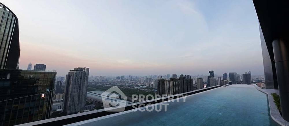 picture 37th-Floor 1-BR At Ideo Mobi Asoke Near MRT Phetchaburi (ID 329034) - 5/9