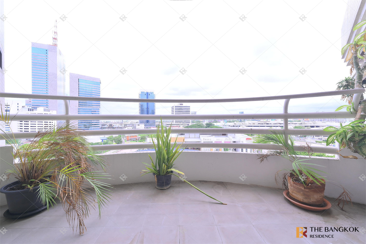 picture Looking for an owner for this special unit Ruamsuk Condominium - 5/10
