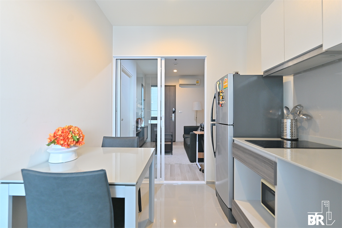 picture Centric Ratchada-Huai Khwang near MRT Huai Khwang Station Comfortable and Ready to Move-in - 3/10