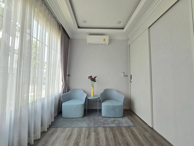 รูป บ้านแฝดหรูให้เช่า Srinakarin–Bangna ใกล้ Mega Bangna  | Central Bangna 4 ห้องนอน เฟอร์ครบ รับต่างชาติ - รูปที่ 11/30