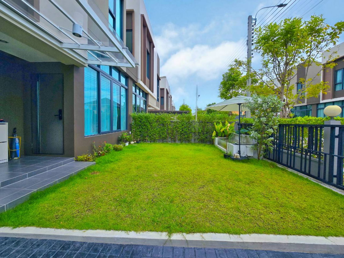 รูป [Smart Home] บ้านแฝดหลังมุม ดีไซน์ Double Volume บ้านกลางเมือง The Edition ปิ่นเกล้า-บรม 2 ใกล้ทางด่วน 15 นาทีถึงจตุจักร - รูปที่ 5/27