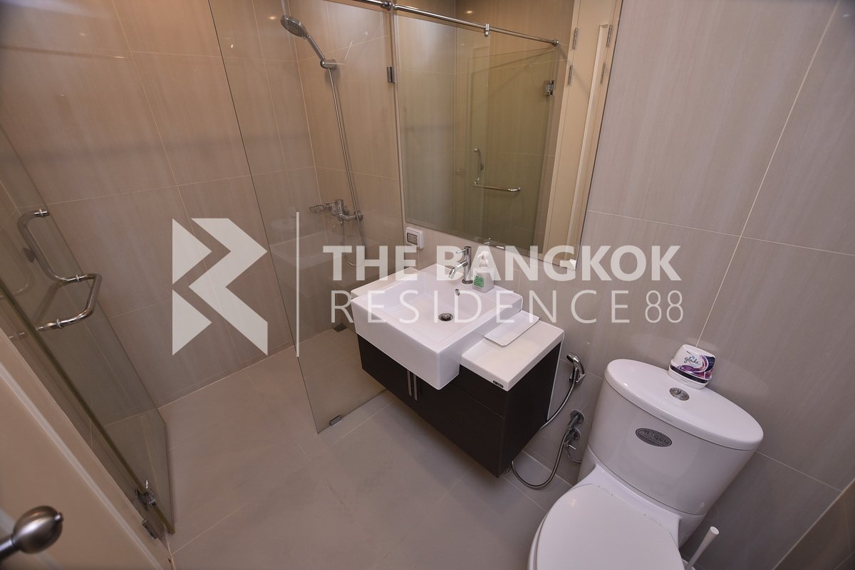 picture Villa Asoke near MRT Phetchaburi Station Unit Priced Below Market - 1/10