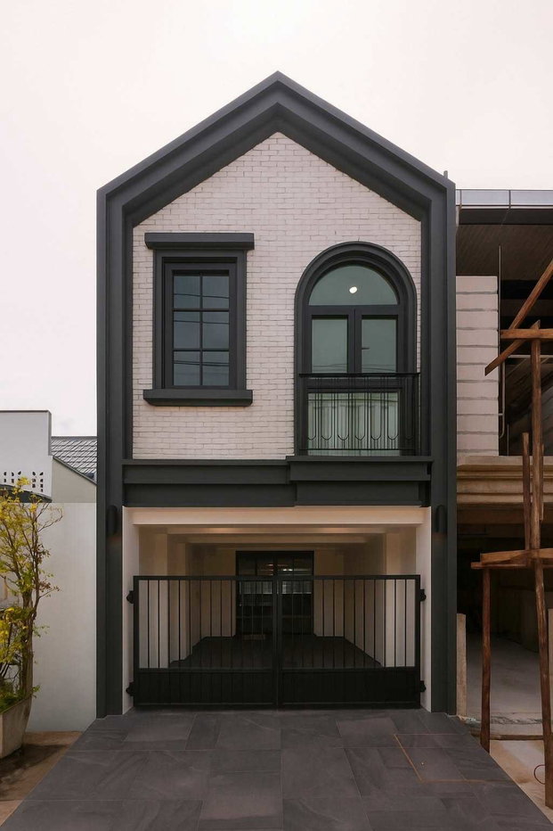 รูป LTH16026 - House for Sale Phra Khanong | Khlong Tan Niwet Village | 192 sq.m. | 3 Bed 4 Bath | BTS Phra Khanong | 11.9 MB | บ้านขาย พระโขนง - รูปที่ 3/8