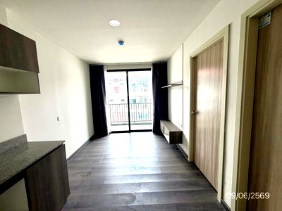 Condos for sale : CONDO 31 Sq.m. Si Racha Chonburi for 1.8M