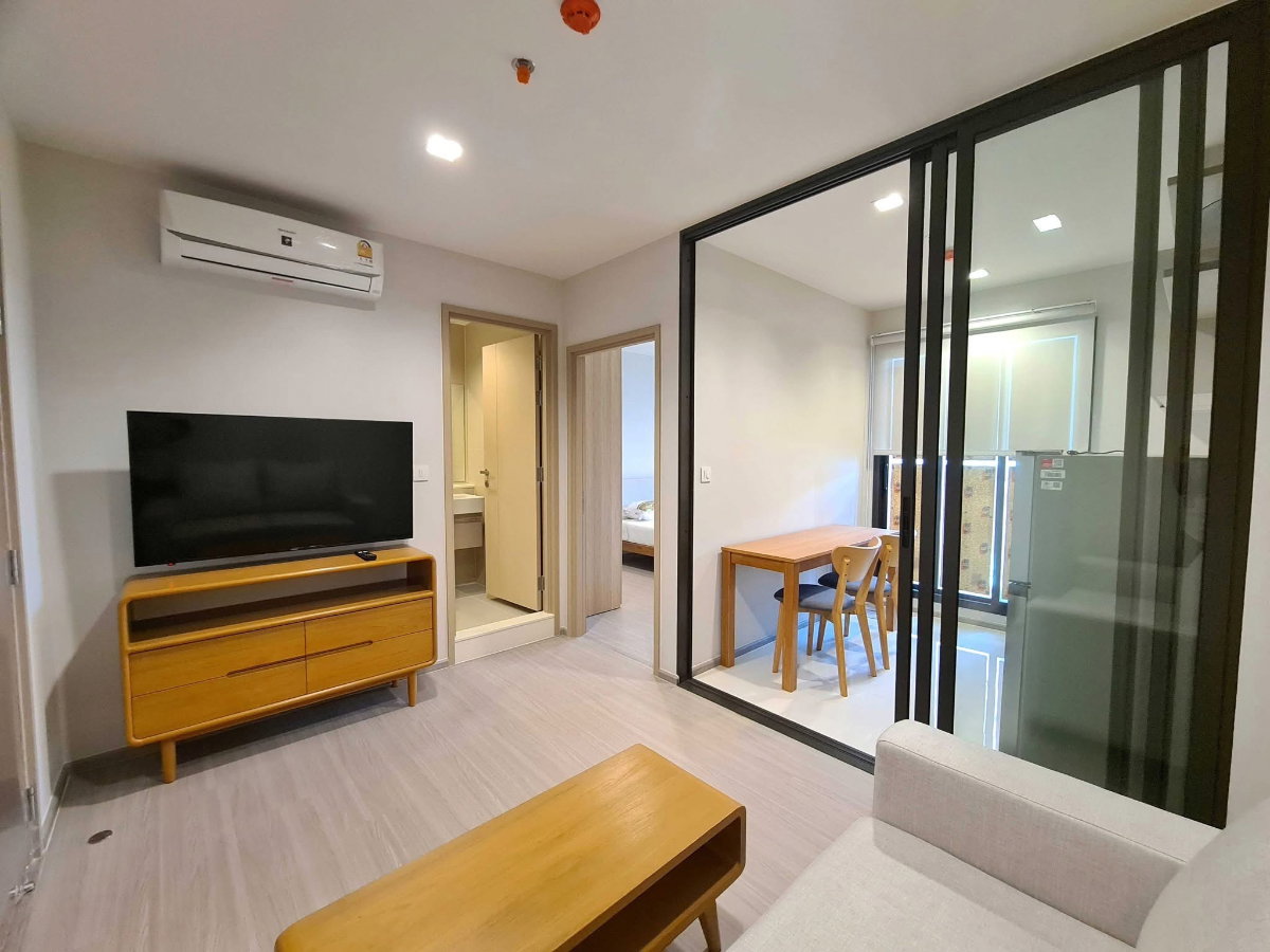 รูป ให้เช่าคอนโด Life Sathorn Sierra ชั้น 9 เลขมงคล วิวเปิด เห็นสวนและสระว่ายน้ำเต็มๆ - รูปที่ 5/11