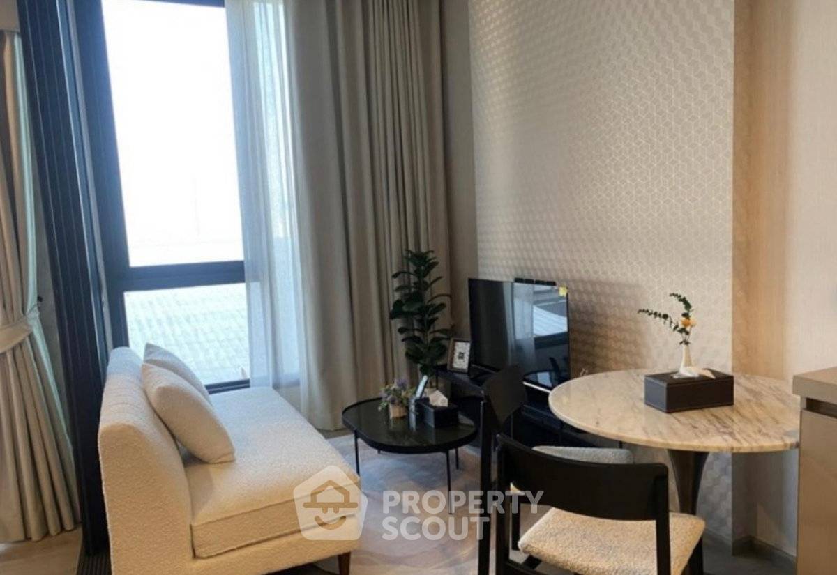 picture 1-BR Condo At The Crest Park Residences, 60m To MRT Phahon Yothin (ID 3158413) - 2/10