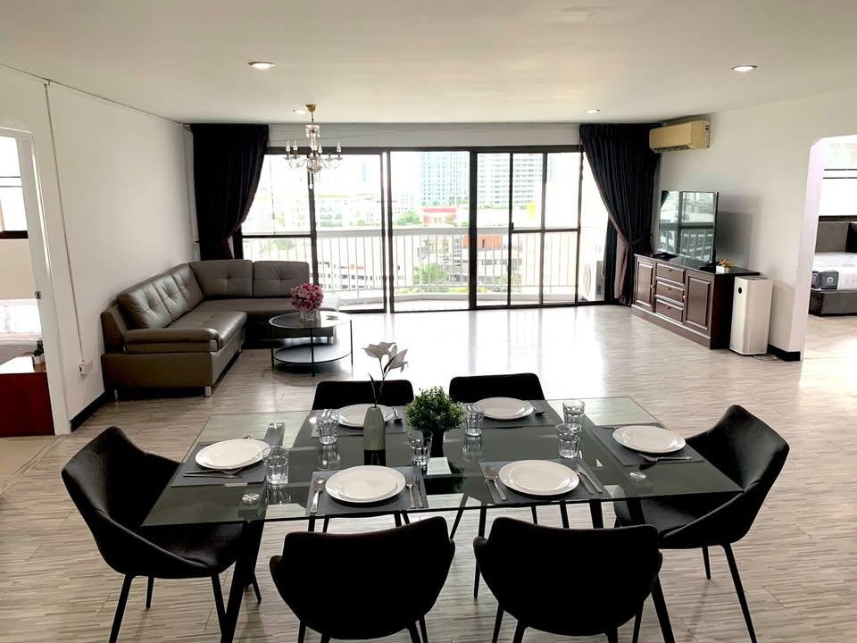 picture For rent 3 bedroom near Emquartier great price - 1/12