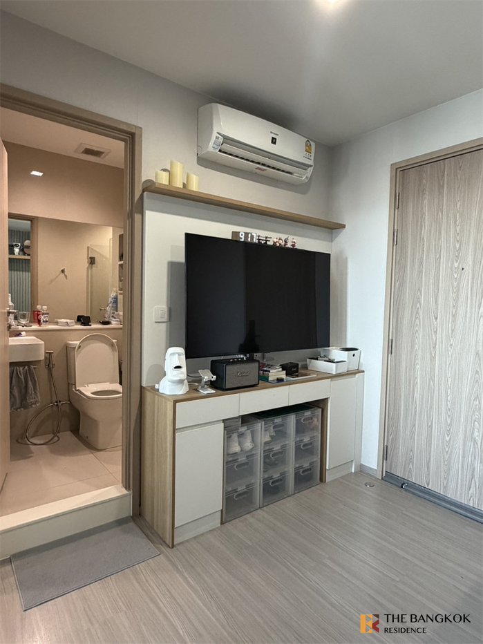picture Book before anyone else Life Sathorn Sierra near BTS Talad Plu - 4/10