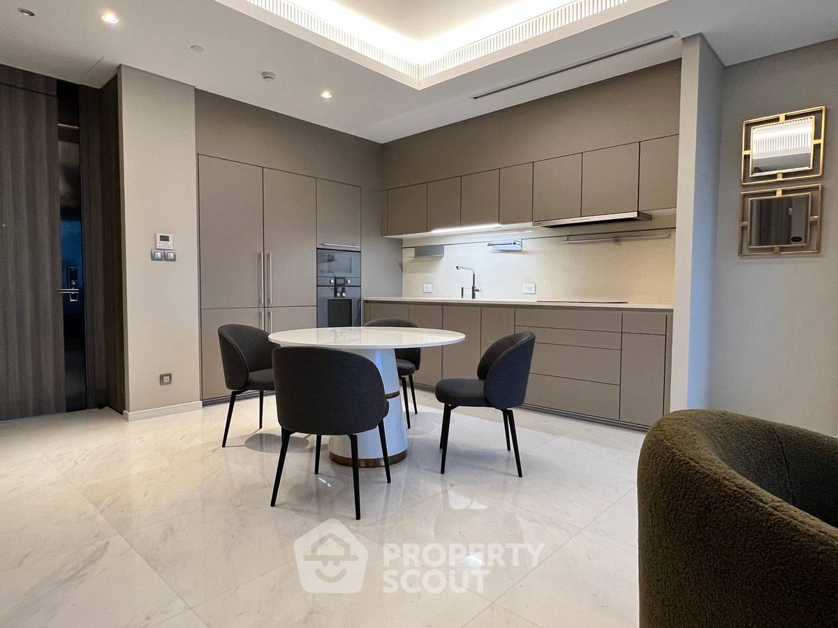 picture Spacious 1-BR 84 Sqm At Sindhorn Tonson Near BTS Ratchadamri (ID 3155952) - 9/13