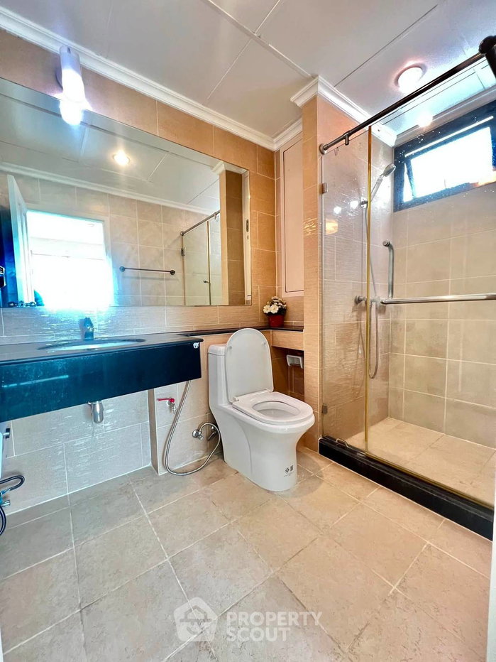 picture Spacious 2-BR Condo At Supalai Casa Riva, Thanon Tok (ID 3157529) - 7/14
