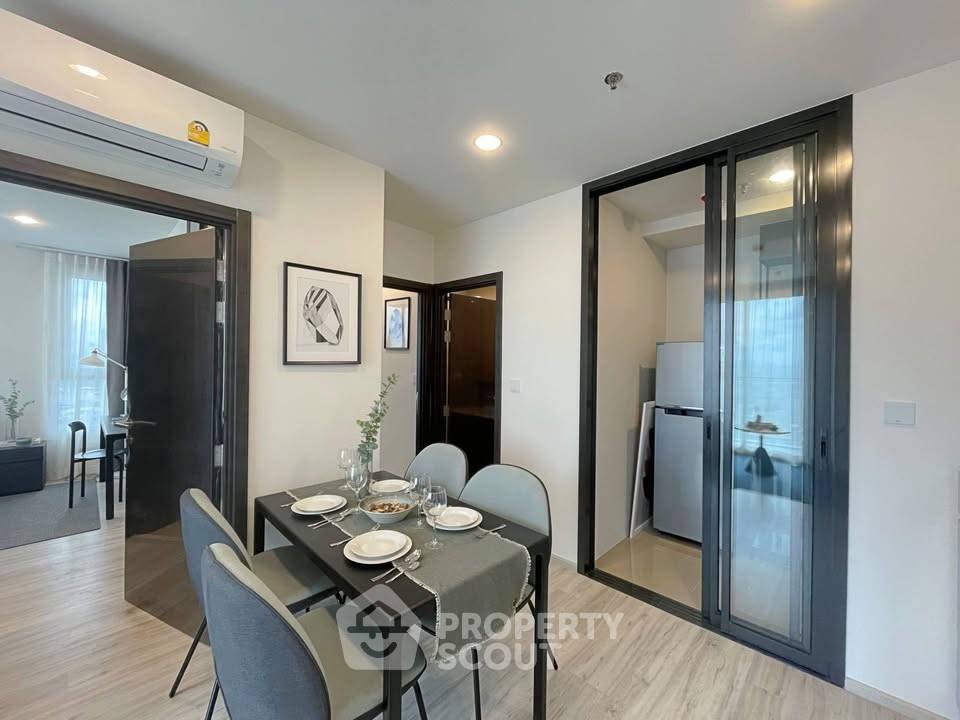 picture 29th-Floor 2-BR XT Huaikhwang, 100m To MRT Huai Khwang (ID 3160494) - 2/6