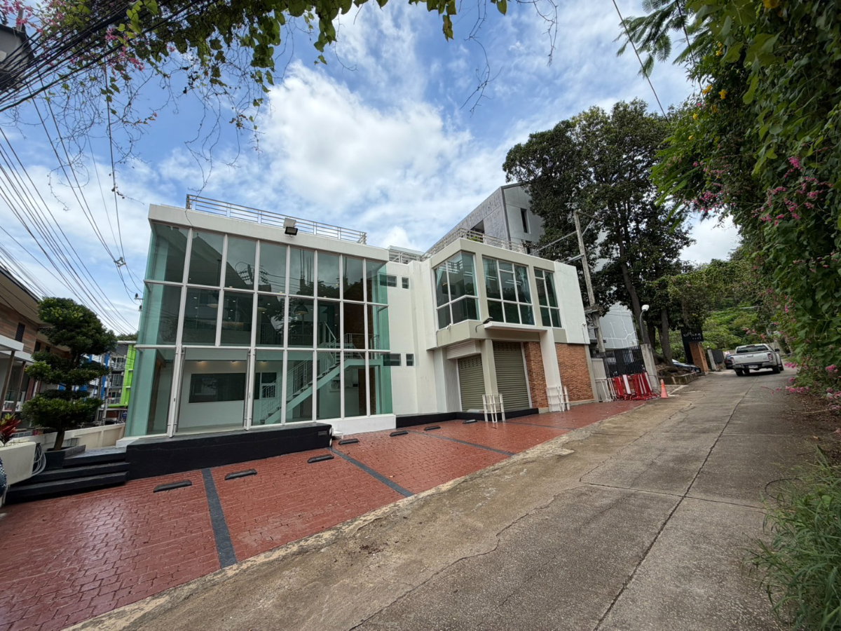 picture 🏢✨ For Sale: 2-Storey Office Building with Rooftop in a Prime Business Location ✨🏢 C8MG100764 - 25/25