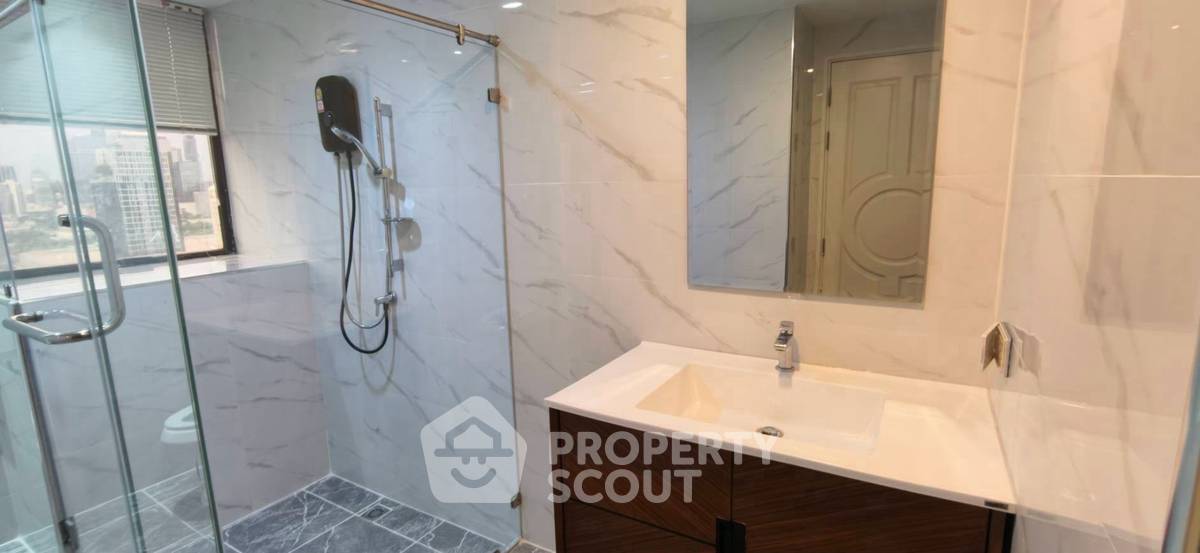 picture Pet-Friendly 3-BR President Park Condominium Near MRT Queen Sirikit (ID 3162889) - 13/19