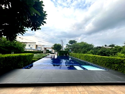 Townhouses for sale Nonthaburi : 🏡 Urgent Sale! Corner Townhome in Golden Town Ngamwongwan 4 Bedrooms |5 Minutes to Si Rat Expressway 💰 THB 4.9 Million