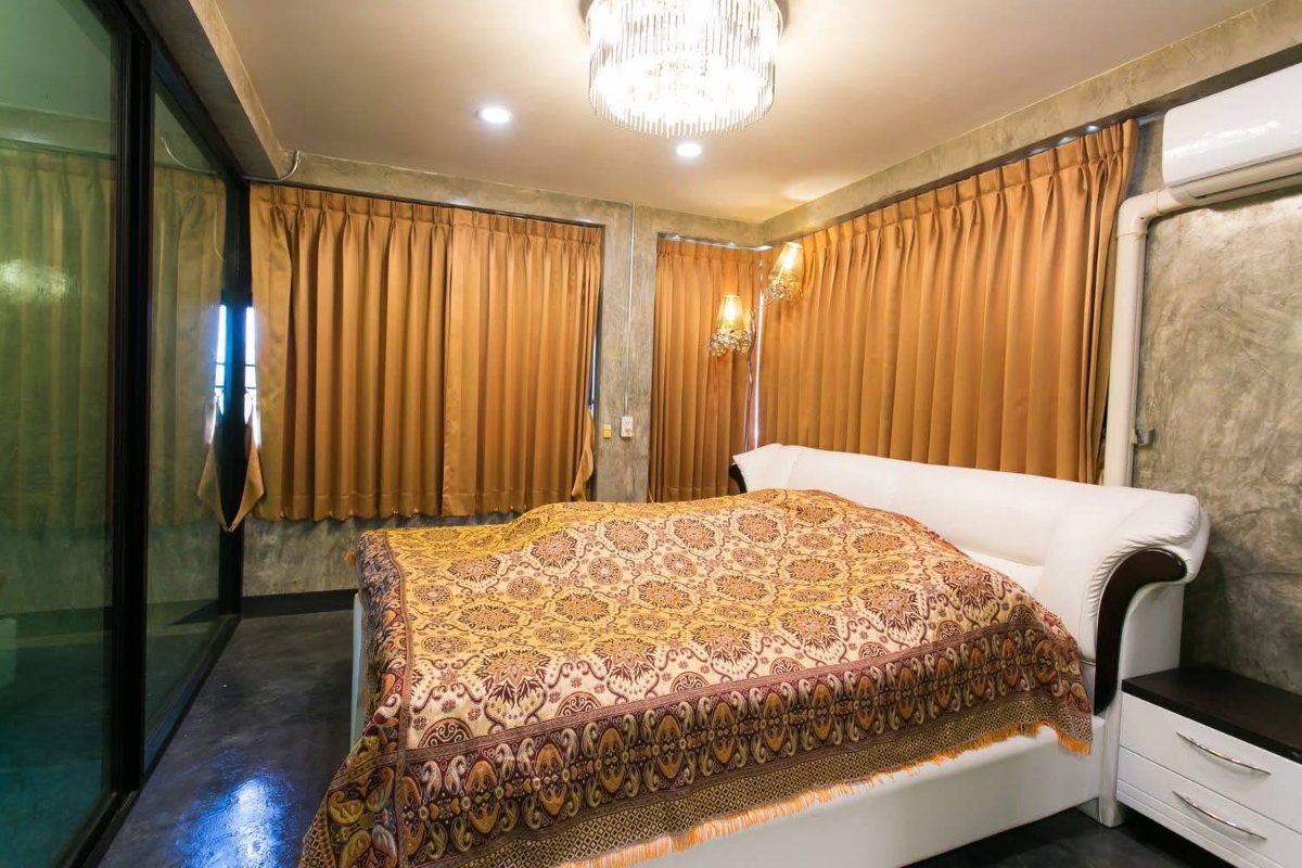 picture 3-Storey Detached House for Rent by the Ping River - 5/13