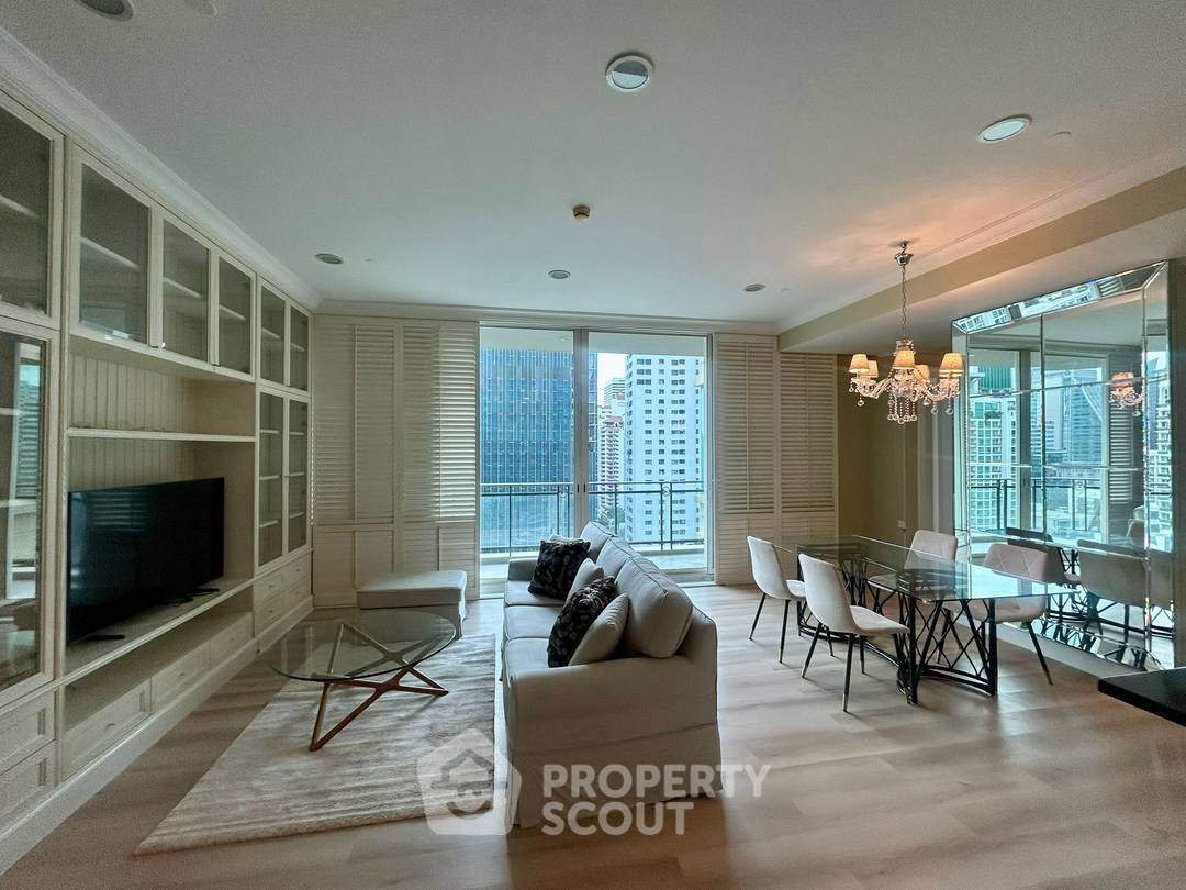 picture Spacious 3-BR 143 Sqm Royce Private Residences Near MRT Sukhumvit (ID 3161603) - 2/12