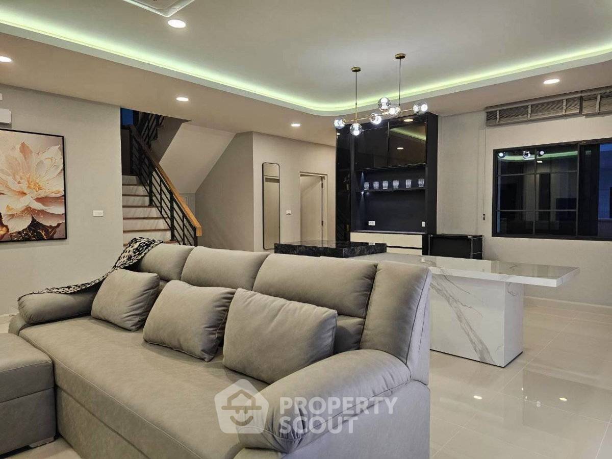 picture Spacious 4-Bedroom House At Centro Bangna, 300 Sq M (ID 3162063) - 8/10