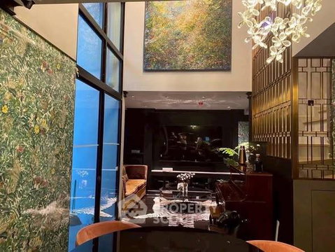 ใกล้ BTS ชิดลม เพียง 200 ม. คอนโด 3 ห้องนอน Na Vara Residence (ID 2735092)
