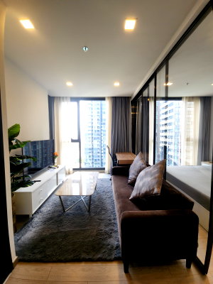 Condos for rent New Petchburi Road Bangkok : Available Now!! , great location, close to Rama 9 MRT Station