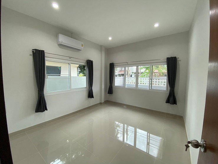 รูป ให้เช่าบ้านเดี่ยว ชั้นเดียว ซอยโชคชัยสี่ เข้าซอย 300 เมตร เฟอร์นิเจอร์ครบ แอร์ทั้งหลัง อยู่อาศัยเท่านั้น - รูปที่ 9/14
